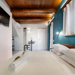 L'organetto, Luxury Nocleg ze śniadaniem 4*
